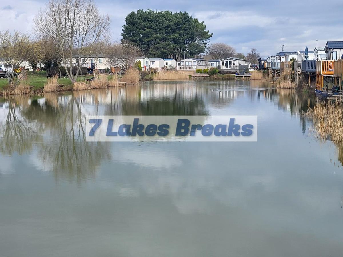 7 Lakes Breaks At 7 Lakes Country Park Crowle  Eksteriør bilde
