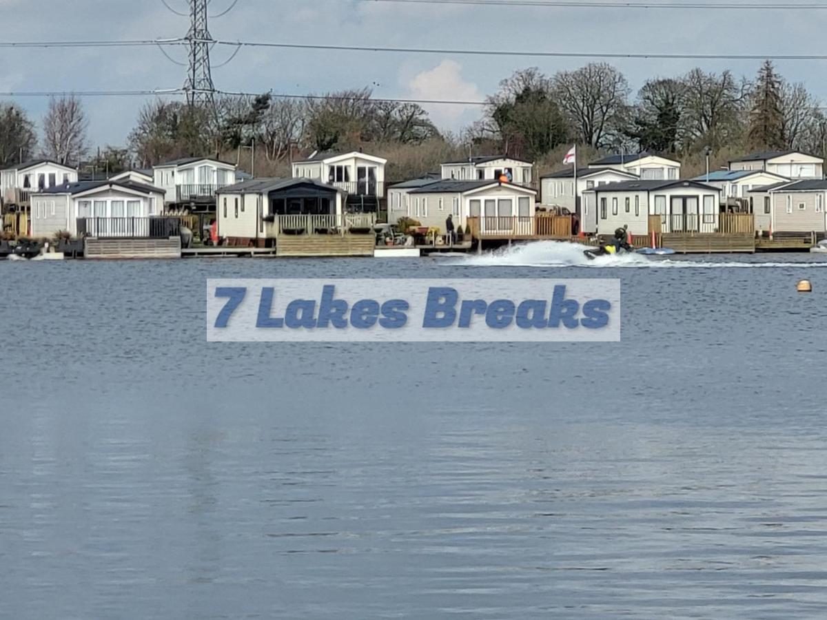 7 Lakes Breaks At 7 Lakes Country Park Crowle  Eksteriør bilde